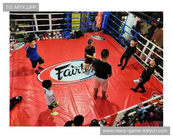 拳击夜:擂台技巧流选手以速度取胜对决